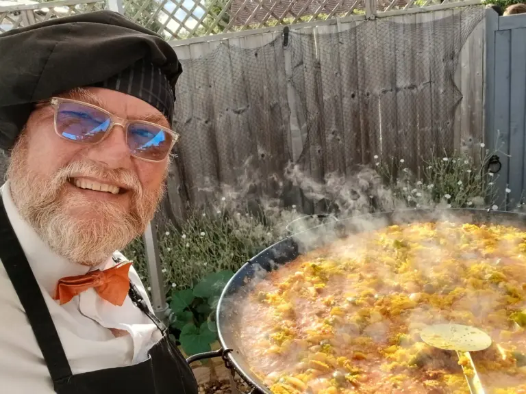 Real Event Stories showing outdoor party catering in a small space