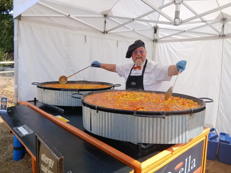 Paella wedding catering for 120 guests in Welwyn Hertfordshire